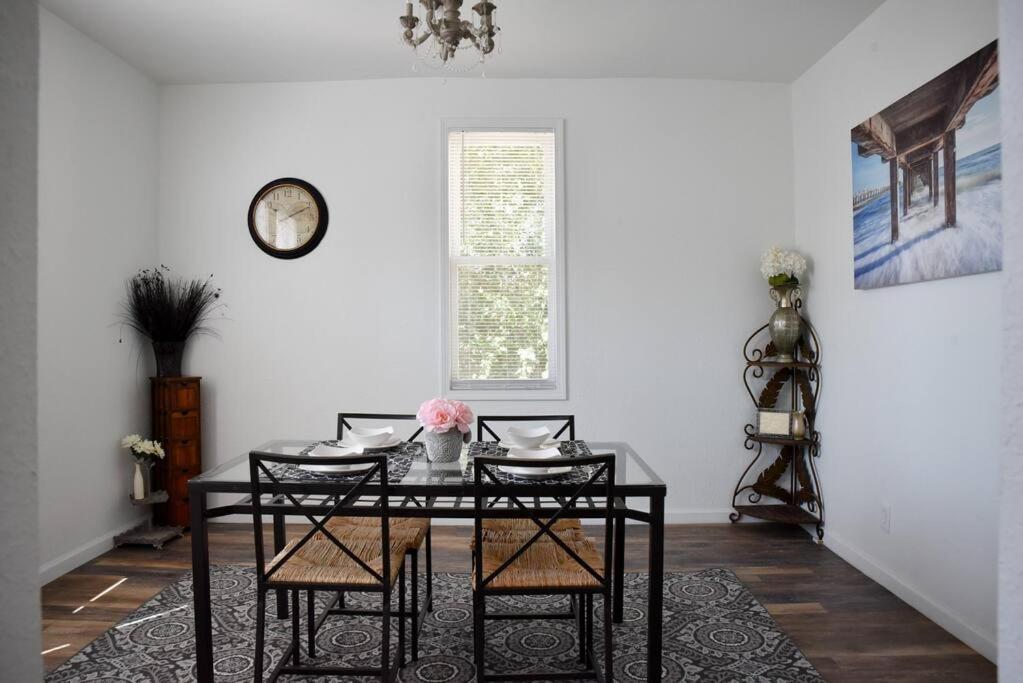 Stunning Big Near Downtown North Shore & Hébergement de vacances Pittsburgh