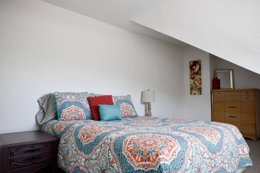 Hébergement de vacances Stunning Big Near Downtown North Shore & Pittsburgh